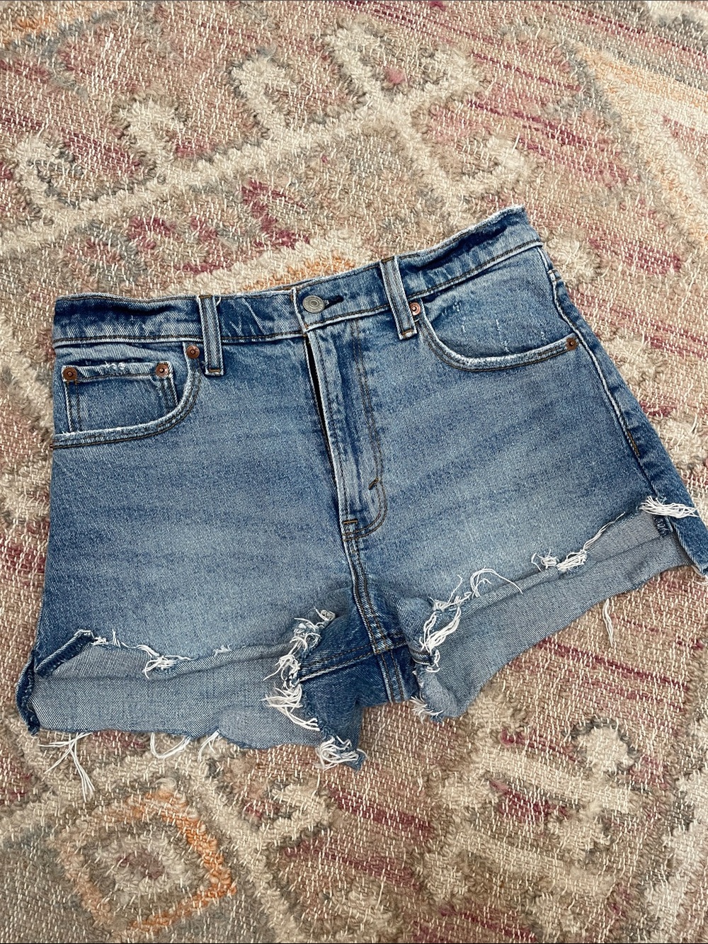 Abercrombie & Fitch Medium Blue High Rise Distressed Denim Shorts Size 27 4